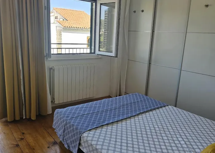 Ana * Trogir
